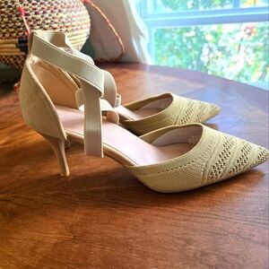 NEW fashion tan heel.